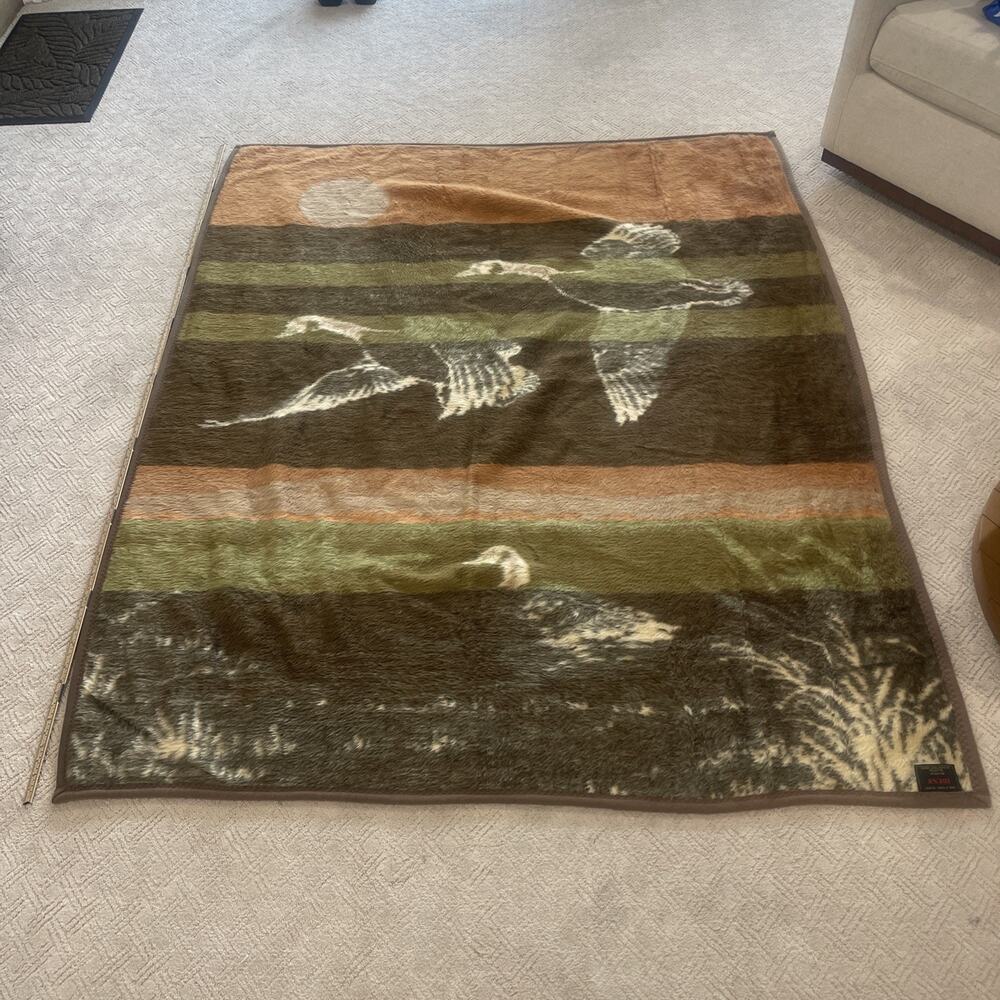 VTG Ibena Flying Geese Blanket Reversible Sunset Cabin TURKEY 79" x 61"